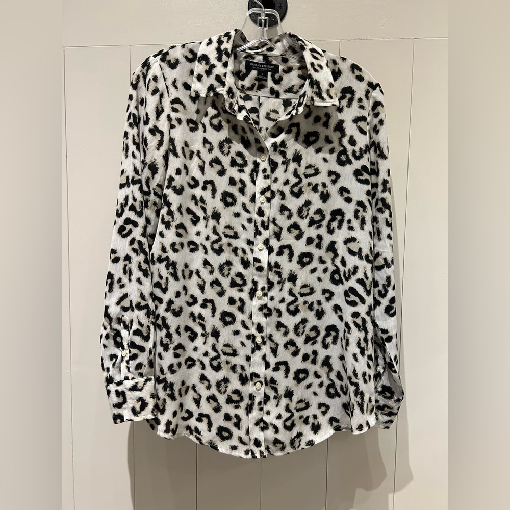 Banana Republic Dillon Leopard Print Button Down Shirt - Size S